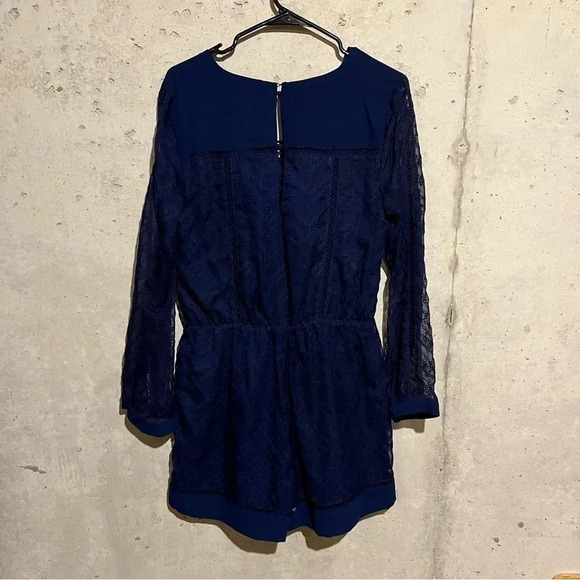 Adelyn Rae Navy Eyelet Lace Romper Sz M Long Sleeves Shorts - Picture 7 of 11